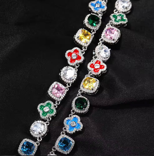 De Fleur Arc Necklace